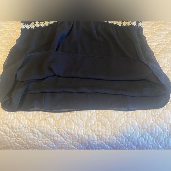 Loft navy blue top with white bead trim. Size 16. Good condition. - Picture 8 of 9